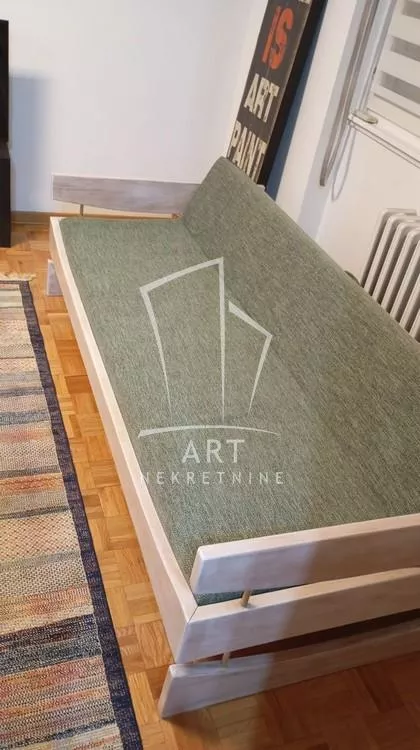 Mike Alasa | 4zida.rs