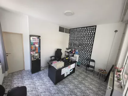 Đure Salaja 25A | 4zida.rs