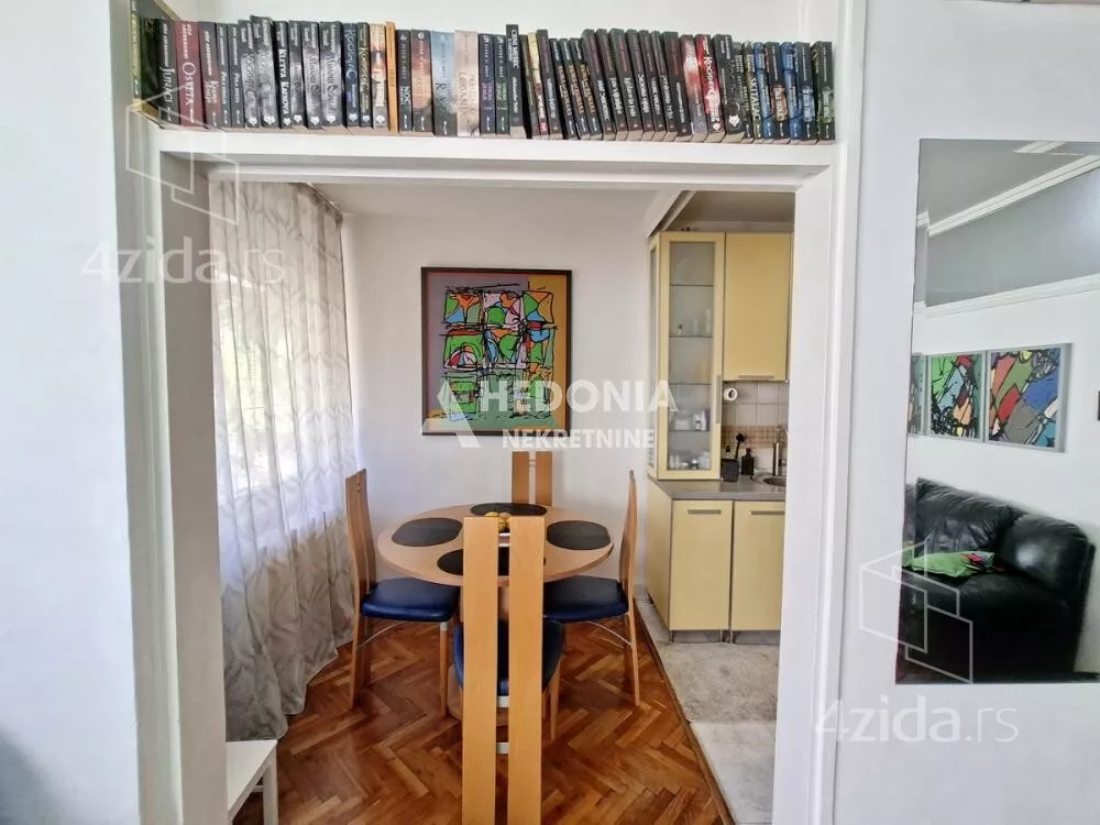 Troiposoban stan | 4zida