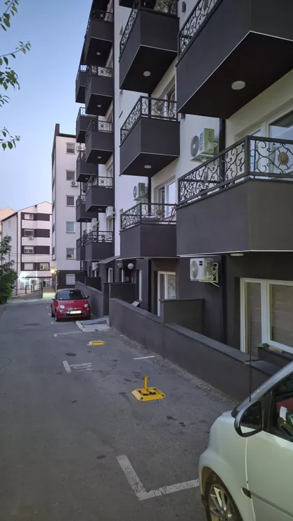 Radmile Savićević 8 | 4zida.rs