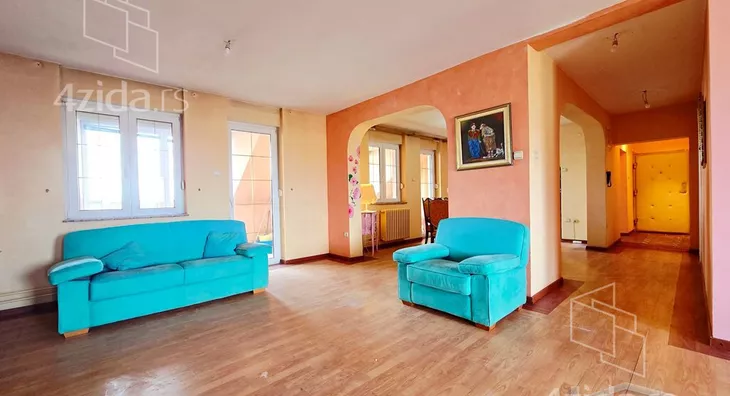 Petosoban stan | 4zida