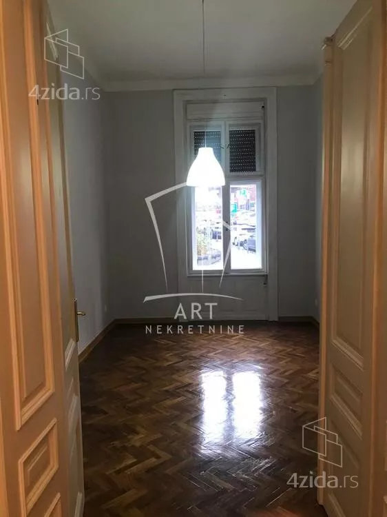 Kancelarija | 4zida