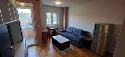 Braće Poljakovića 23 | 4zida.rs