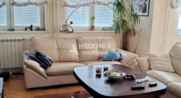 Šestosoban stan | 4zida