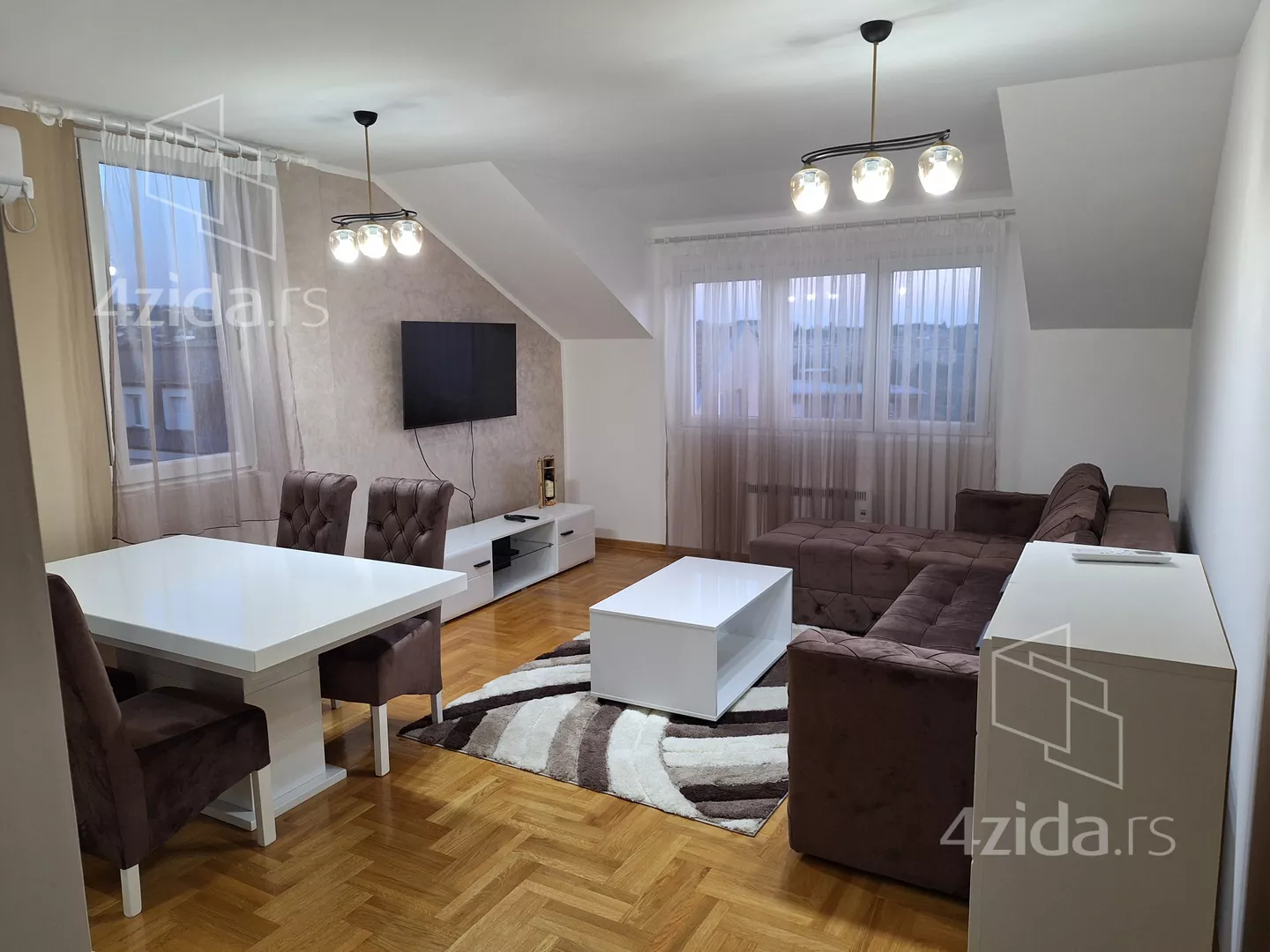 Jednoiposoban stan | 4zida