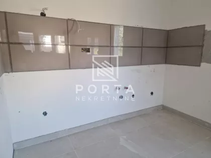 Vojvođanska | 4zida.rs
