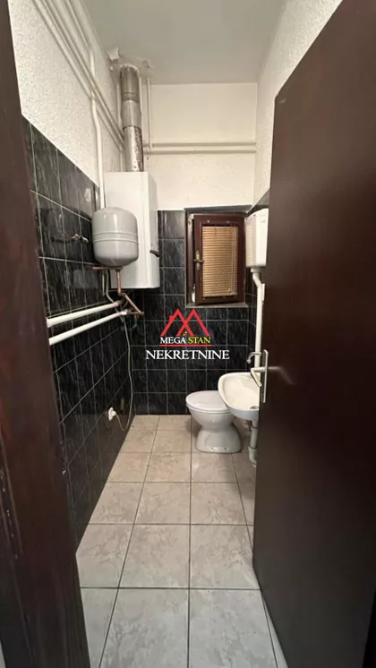 Pere Popadića | 4zida.rs