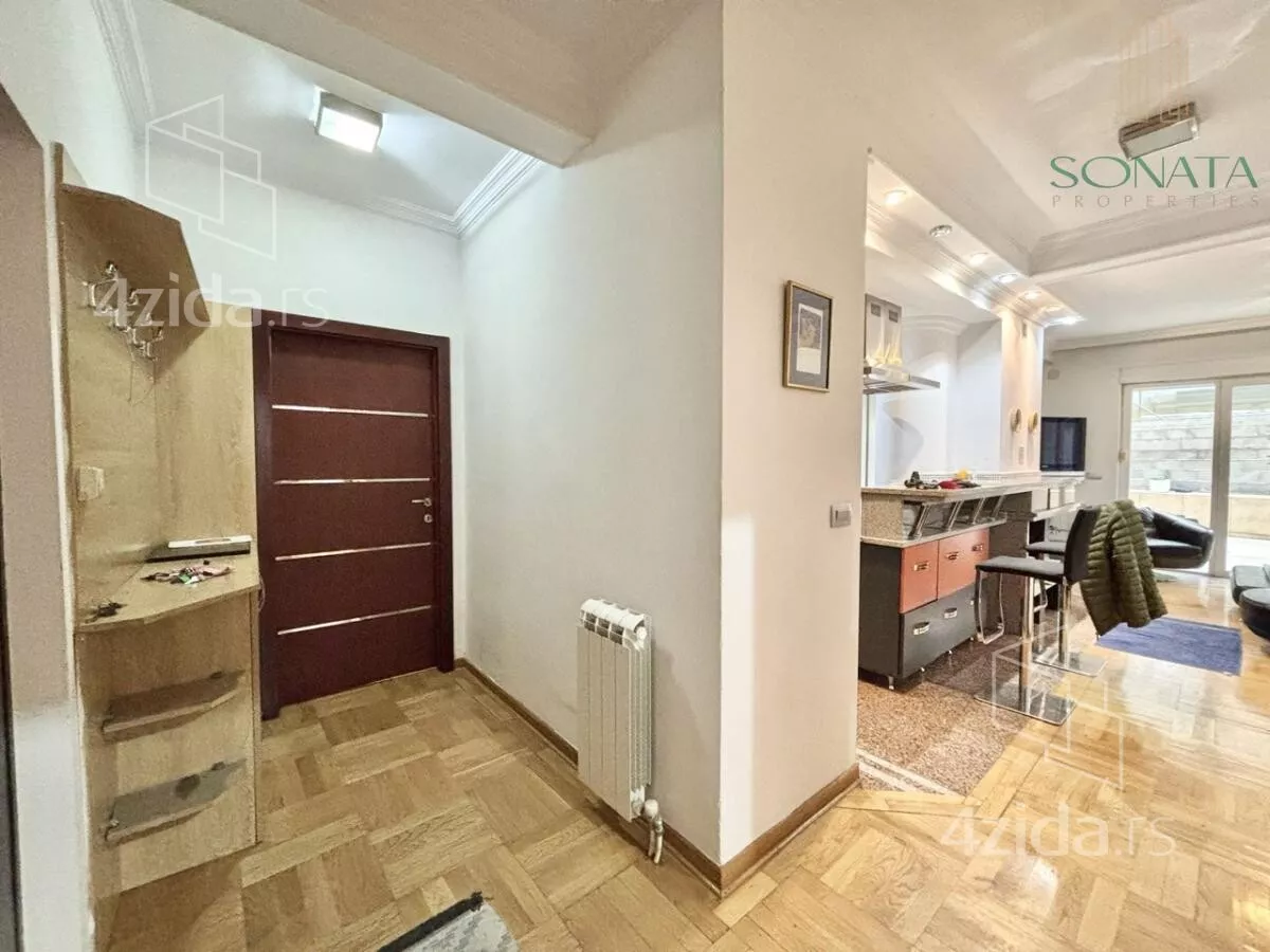 Troiposoban stan | 4zida