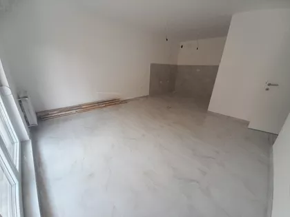 Trg Kosturnica | 4zida.rs