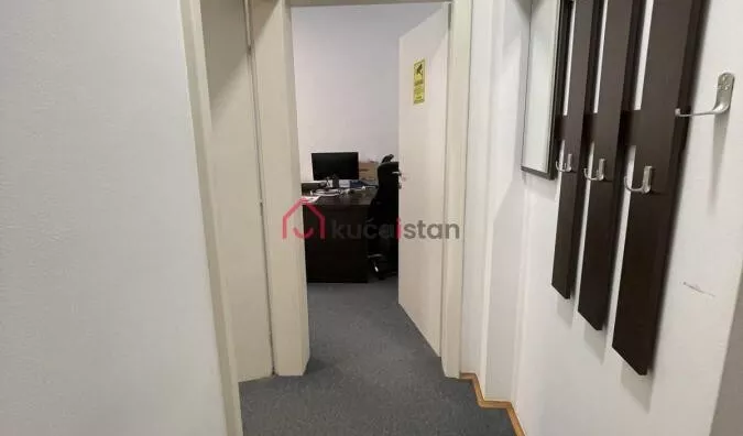 Šestosoban stan | 4zida