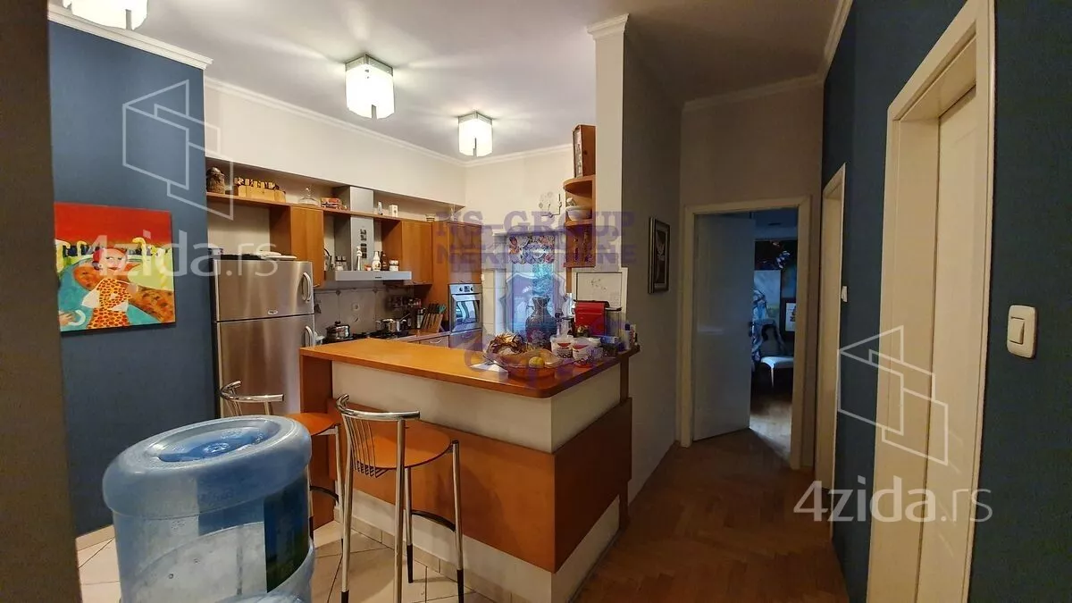 Petoiposoban stan | 4zida