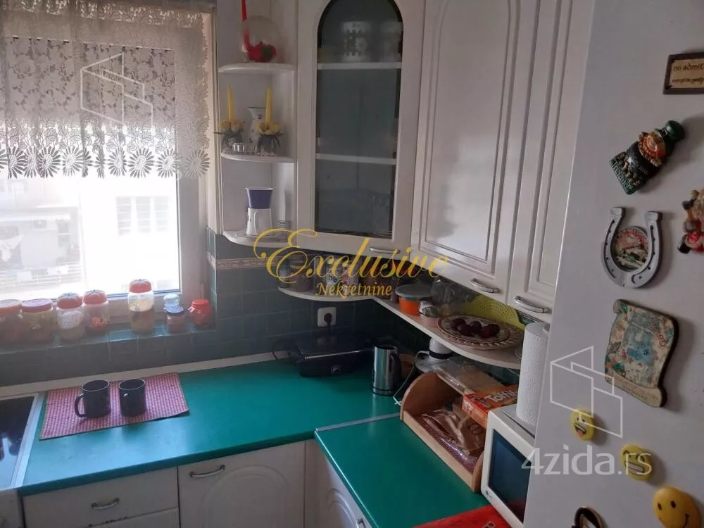 Četvoroiposoban stan | 4zida