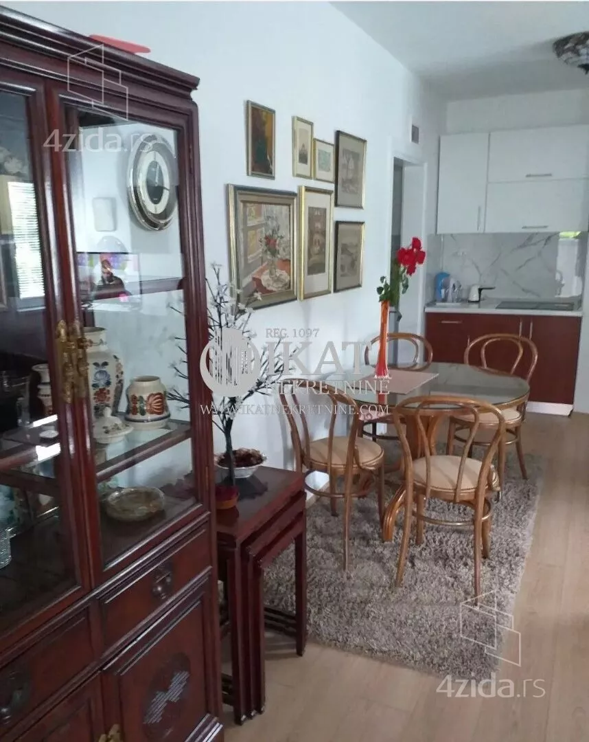 5-etažna kuća | 4zida