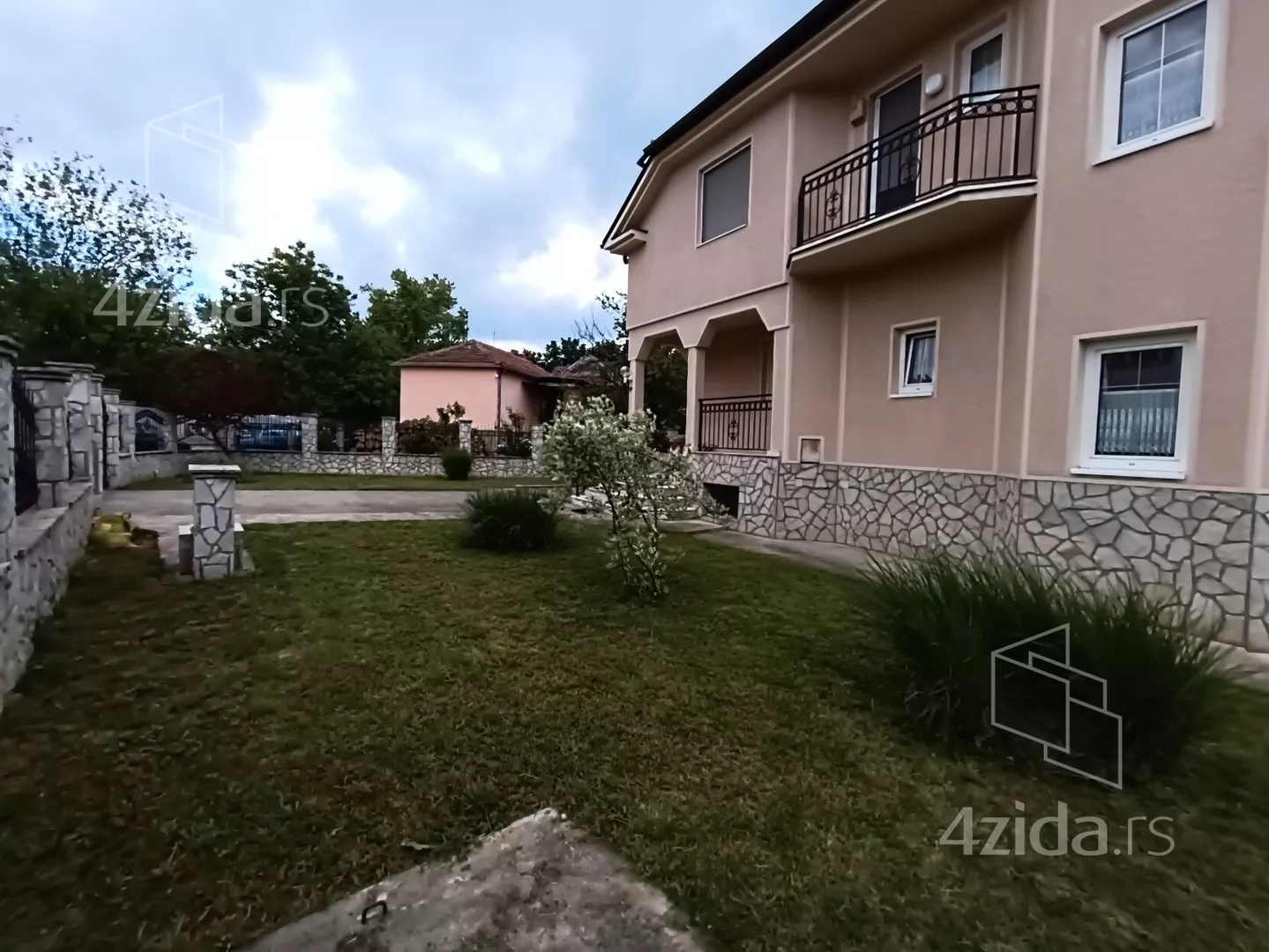3-etažna kuća | 4zida