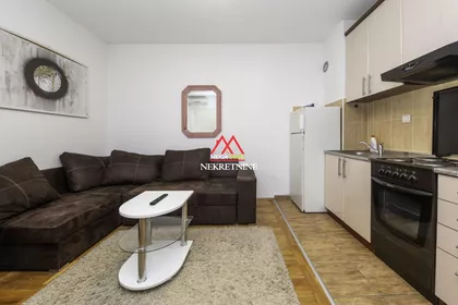 Devet Jugovića | 4zida.rs