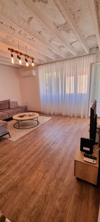 Koste Stamenkovića 10 | 4zida.rs