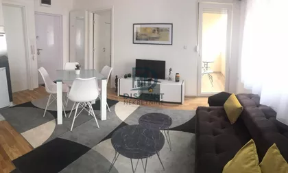 Ekonomski/Pravni Fakultet | 4zida.rs