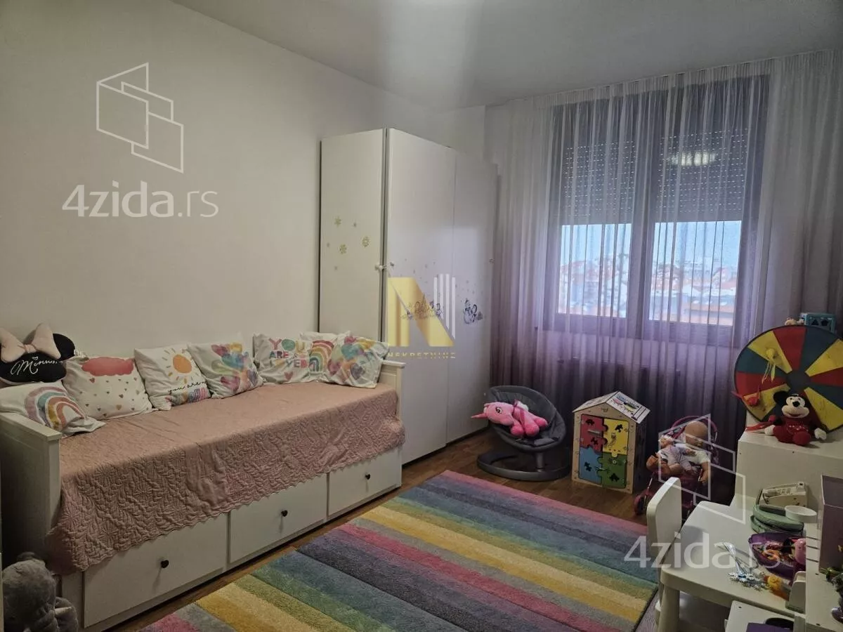 Četvoroiposoban stan | 4zida