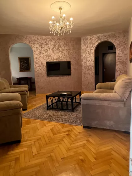 Krunski Venac | 4zida.rs