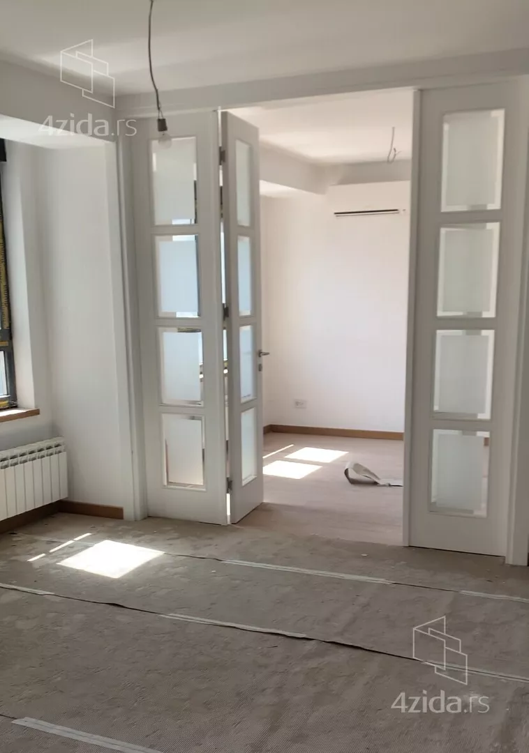 Četvoroiposoban stan | 4zida