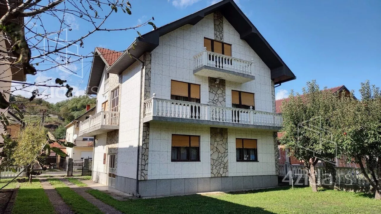 3-etažna kuća | 4zida