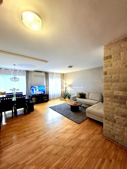 Bulevar oslobođenja | 4zida.rs