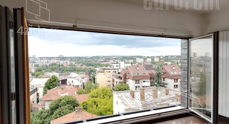 Šestosoban stan | 4zida