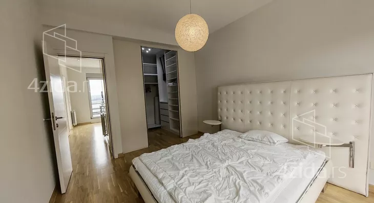 Četvoroiposoban stan | 4zida