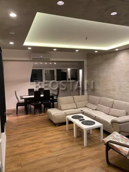 Janka Lisjaka | 4zida.rs