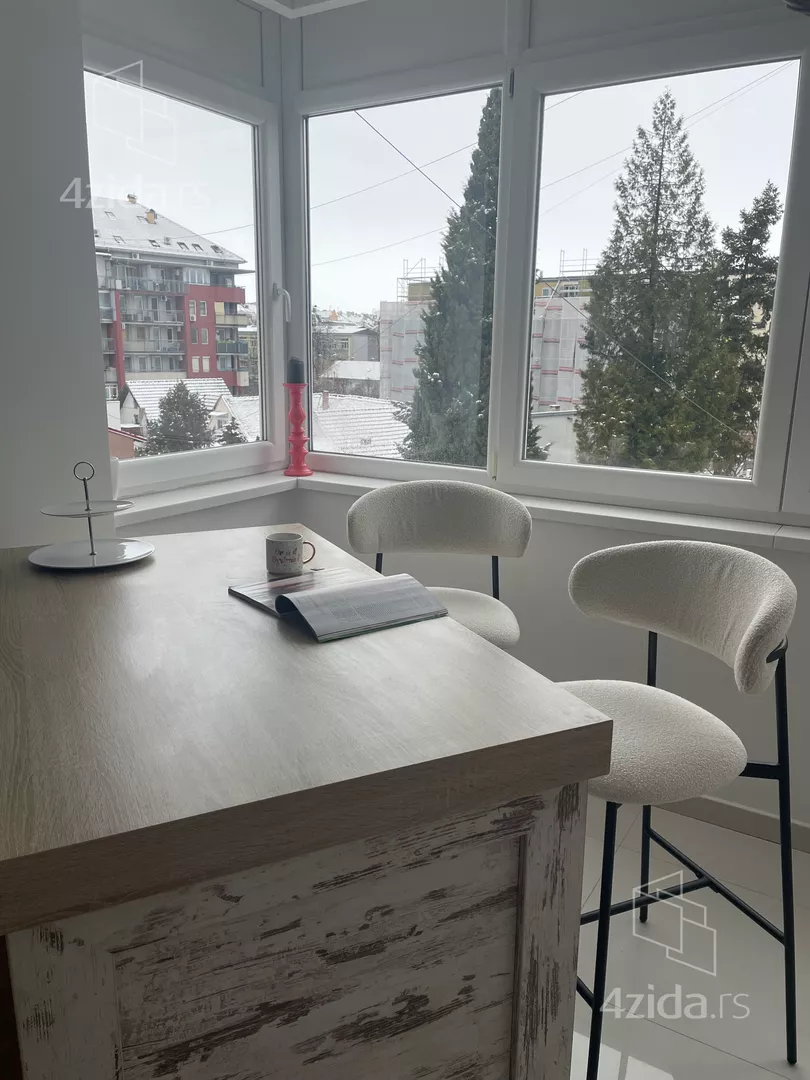 Petosoban stan | 4zida