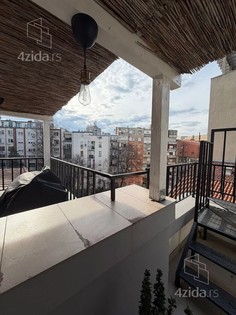 Troiposoban stan | 4zida