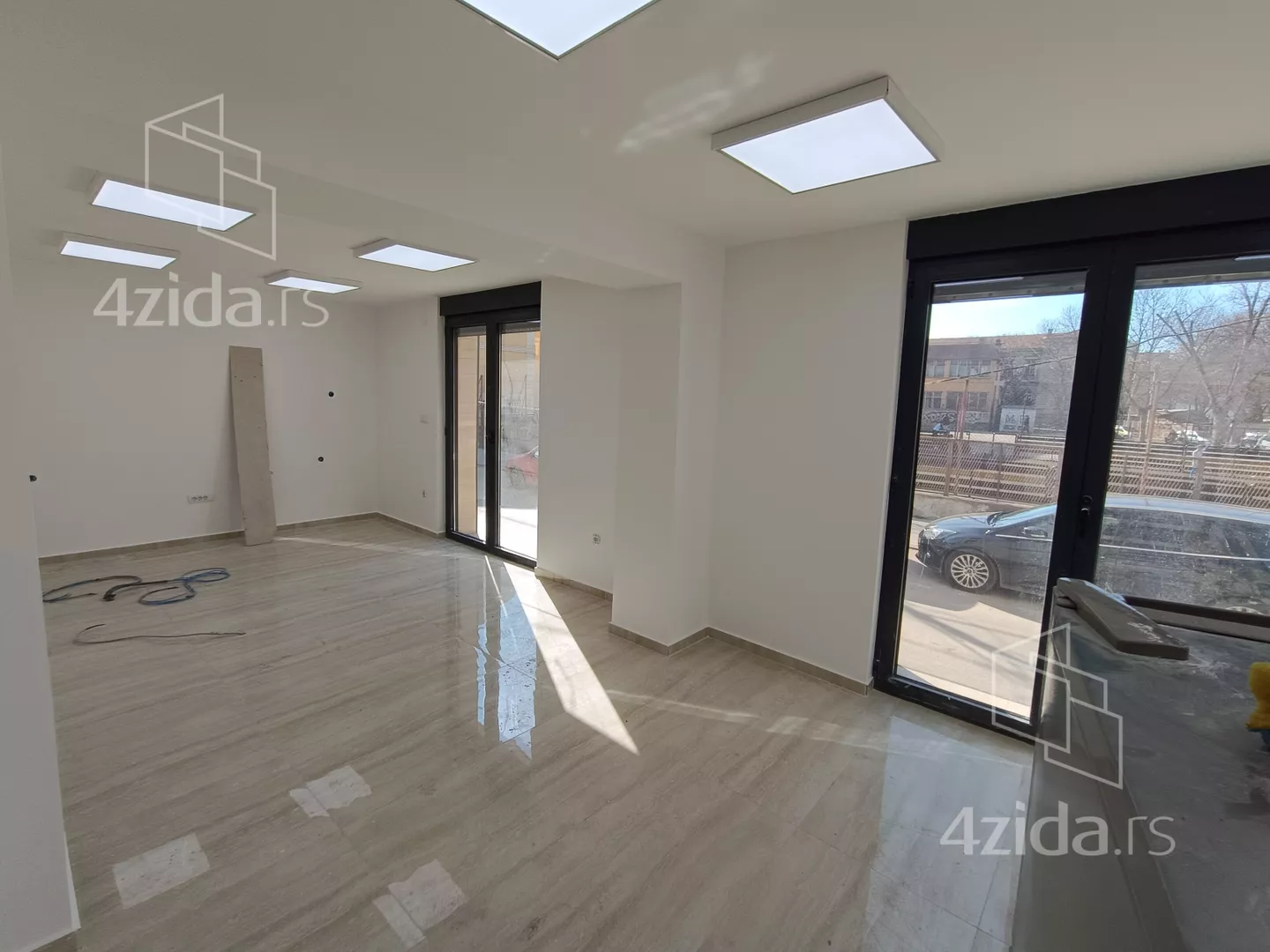 Poslovni prostor | 4zida