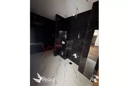 Cara Lazara | 4zida.rs