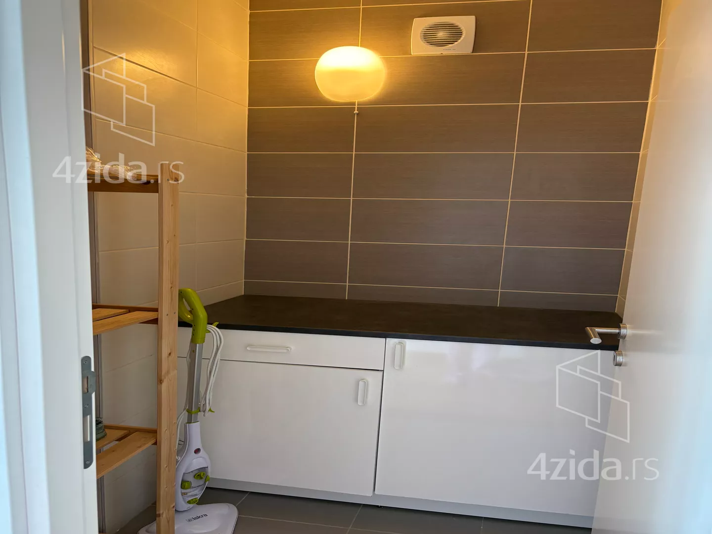 Šestosoban stan | 4zida