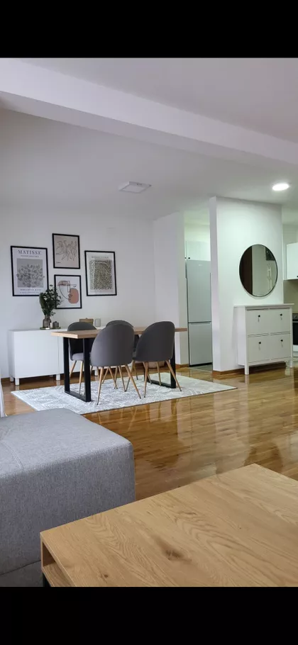 Cara Dušana 63 | 4zida.rs