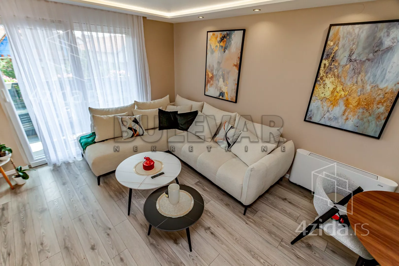 Dvoiposoban stan | 4zida