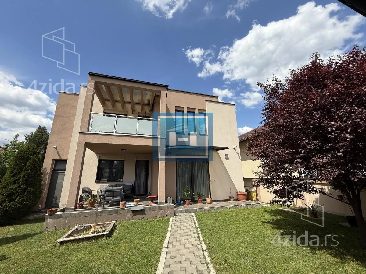 Kuća | 4zida