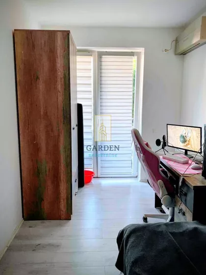 Dušana Radovića | 4zida.rs