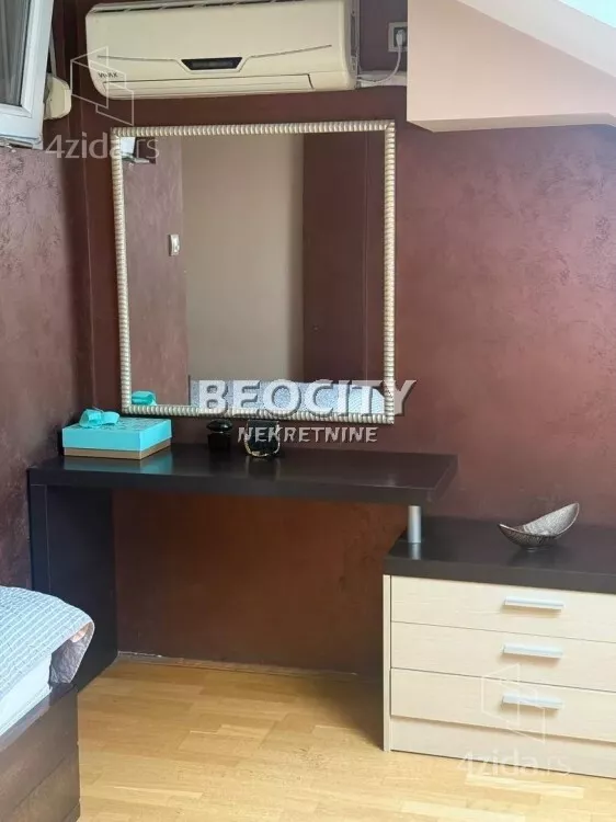 Četvoroiposoban stan | 4zida