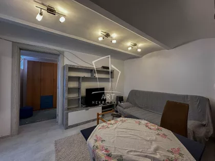 Tršćanska | 4zida.rs