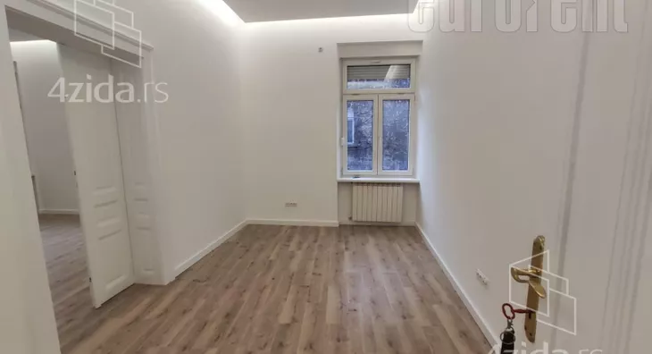 Četvoroiposoban stan | 4zida