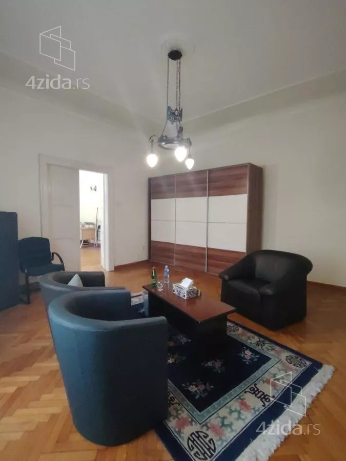 Šestosoban stan | 4zida