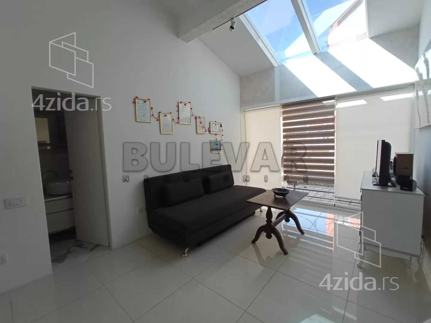 Lokal | 4zida
