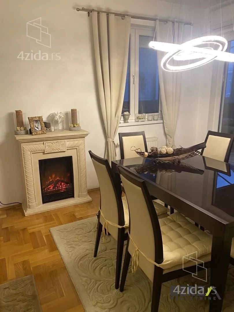 Četvoroiposoban stan | 4zida