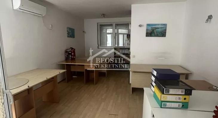 Petoiposoban stan | 4zida