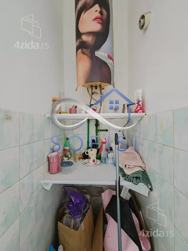 Lokal | 4zida