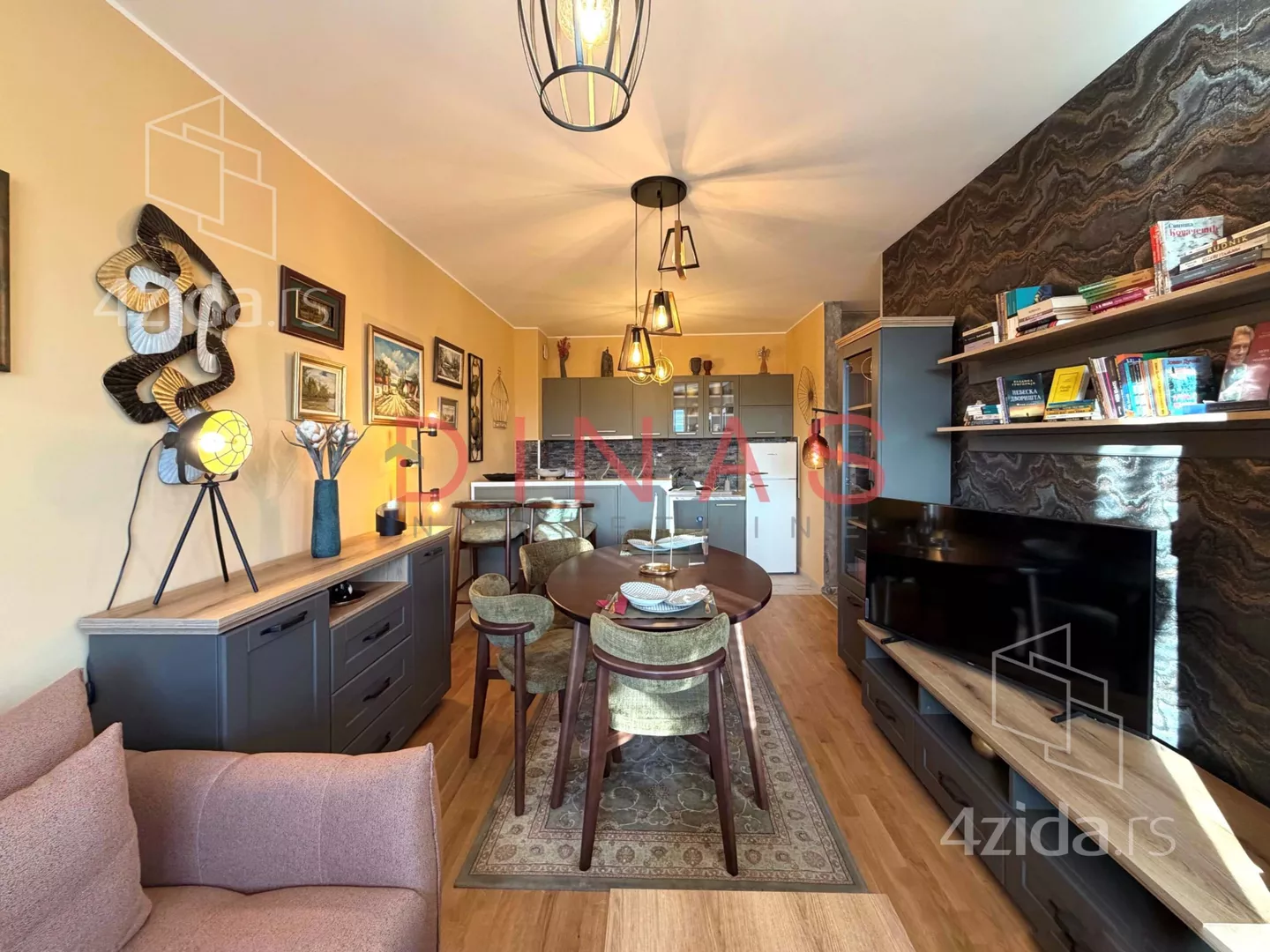 Trosoban stan | 4zida