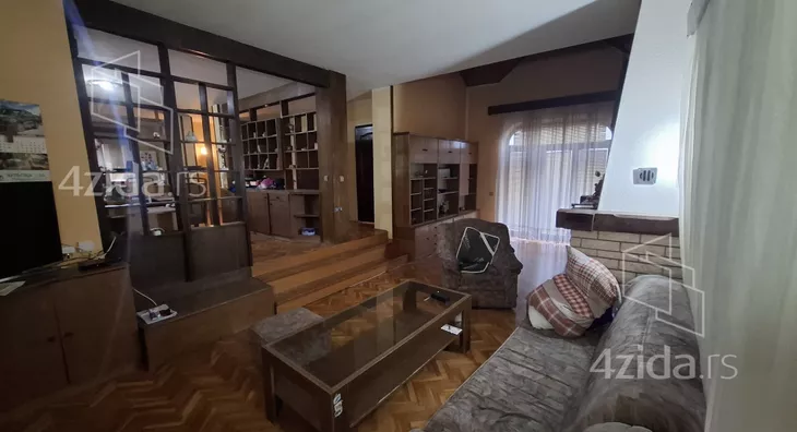 3-etažna kuća | 4zida