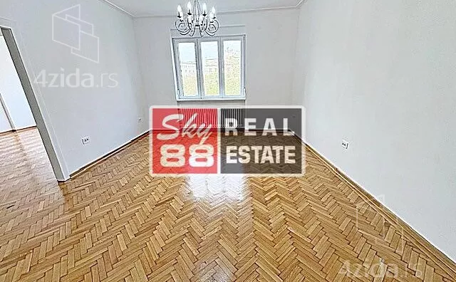 Četvoroiposoban stan | 4zida