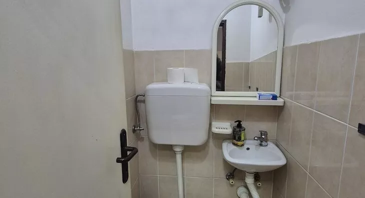 Poslovna zgrada | 4zida